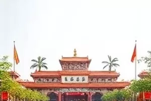 更多爆料卡片封面，展示后台通告单表格局部